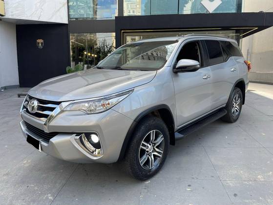 TOYOTA HILUX SW4 2.7 SRV 7 LUGARES 4X2 16V FLEX 4P AUTOMÁTICO TOYOTA HILUX SW4 2.7 SRV 7 LUGARES 4X2 16V FLEX 4P AUTOMÁTICO
